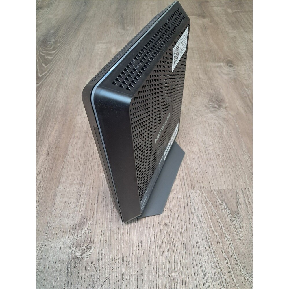 Netgear Nighthawk C7000v2 AC1900 Wi-Fi Cable Modem Router - Picture 4 of 7